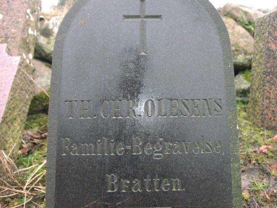 Billede af gravsten på Elling Kirkegård